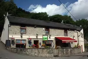 Gwaelod y Garth Inn